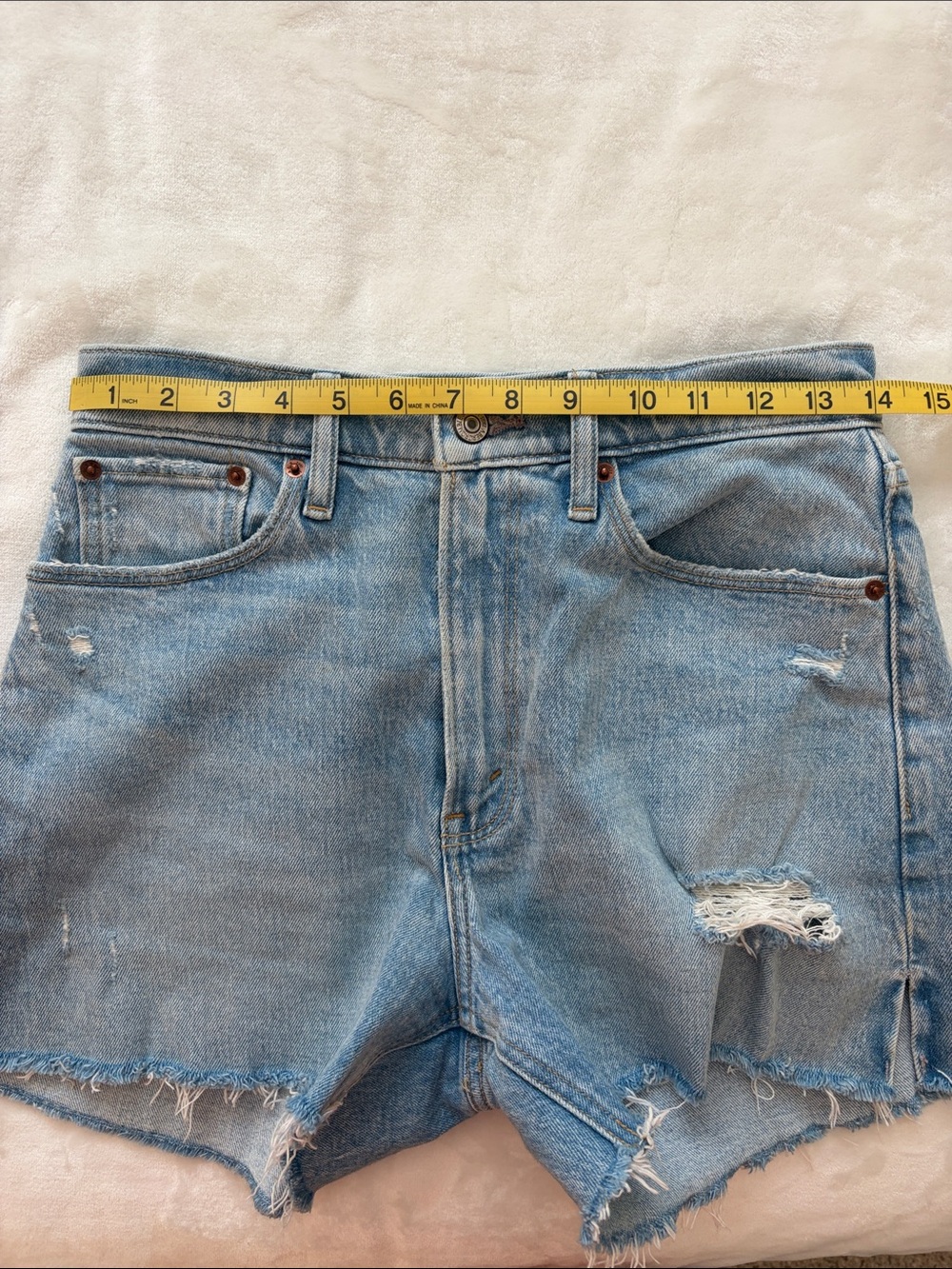 Abercrombie & Fitch Mom shorts Light Blue High-Rise Distressed - 26 curve love - Picture 8 of 9